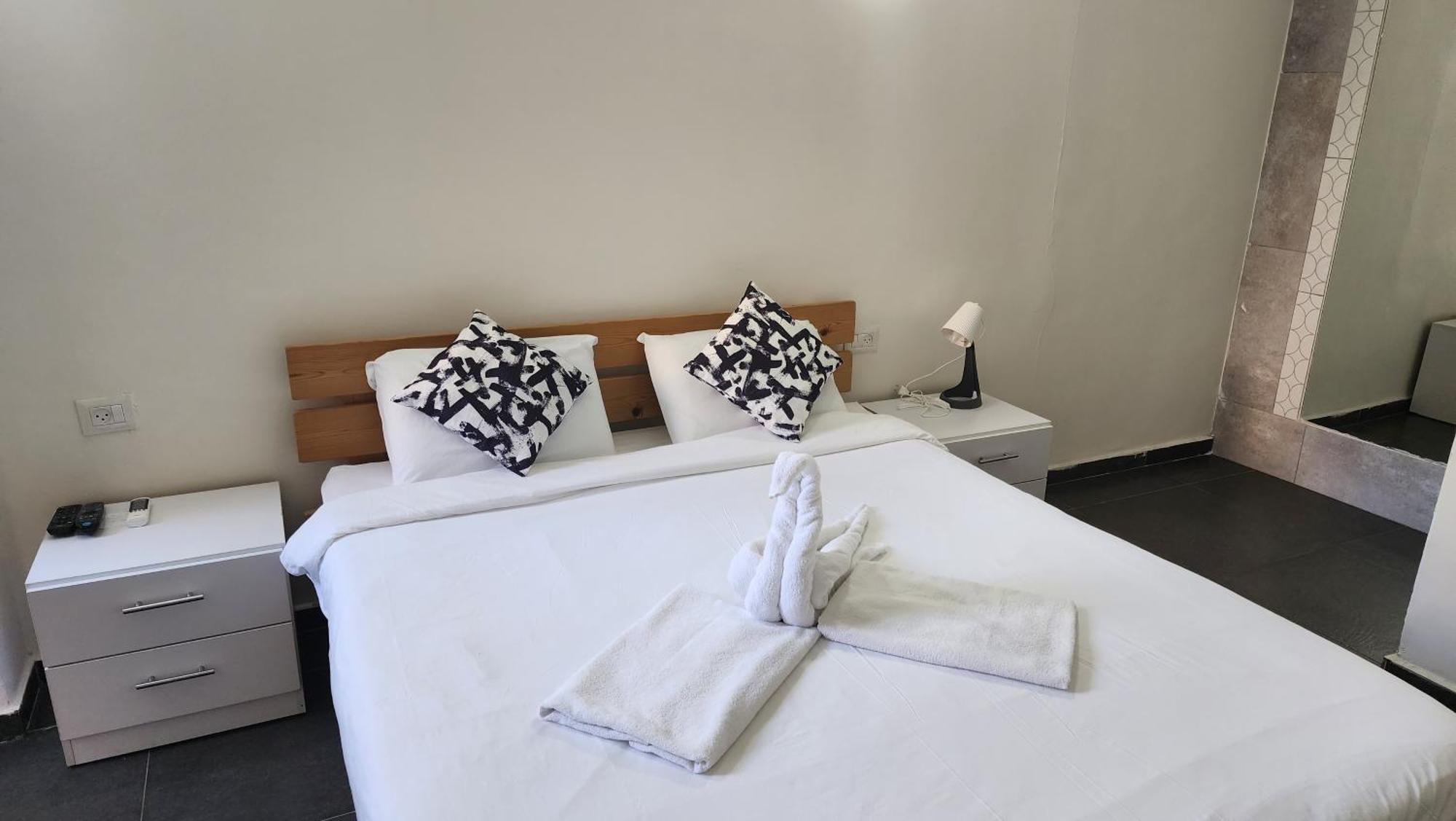 David Hameleh House Aparthotel Netanya Quarto foto